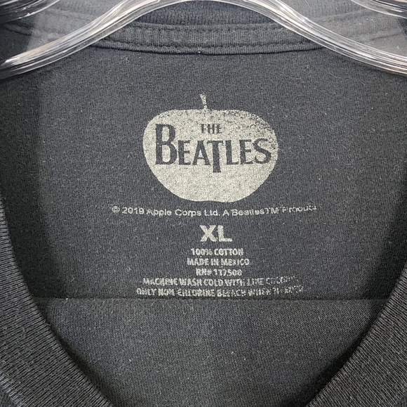 The Beatles Men's Black Band Graphic Tee Shirt Regular Fit Short Sleeve, sz XL - Picture 2 of 8